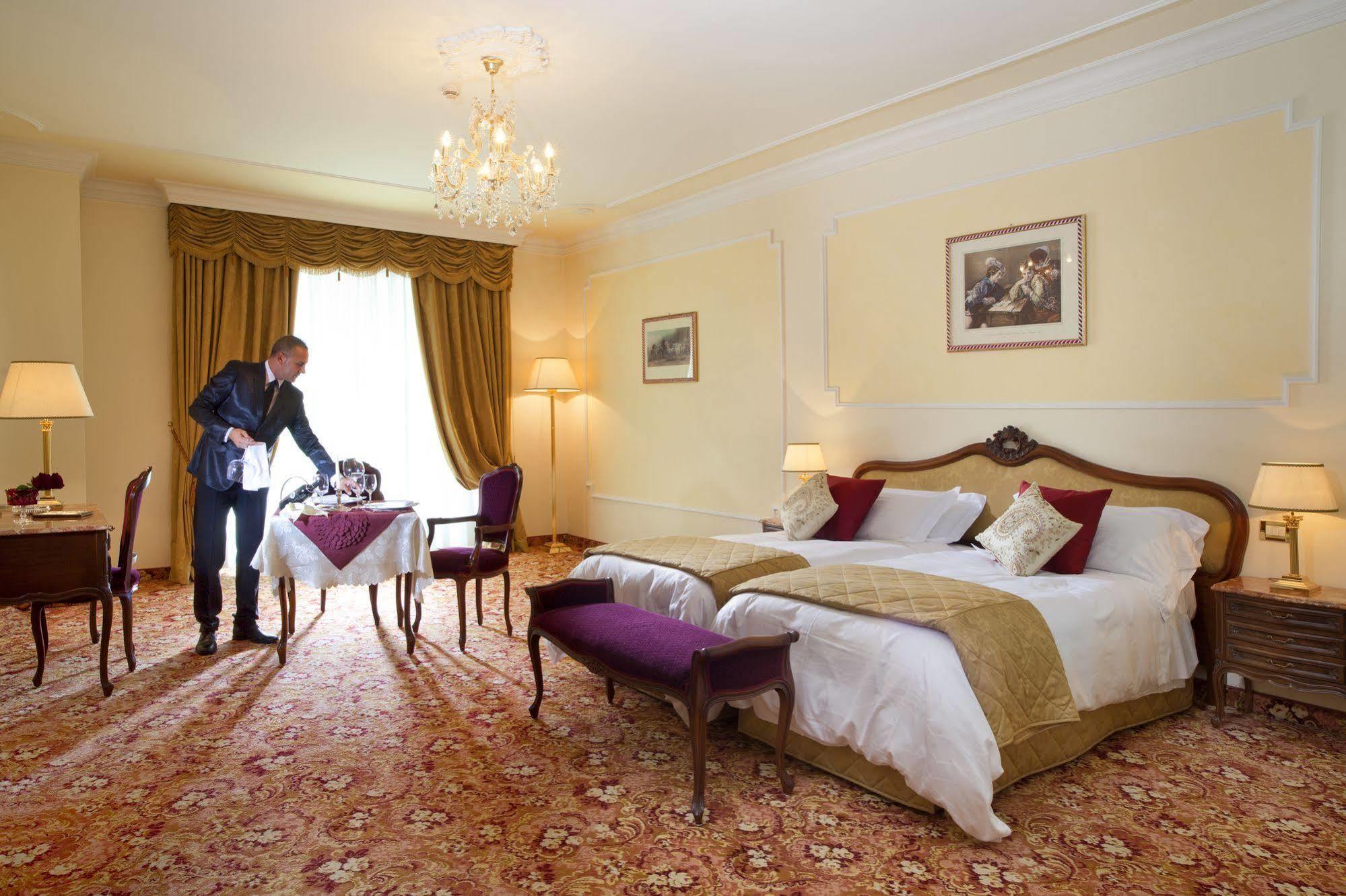 Hotel Due Torri อาบาโนแตร์เม ภายนอก รูปภาพ